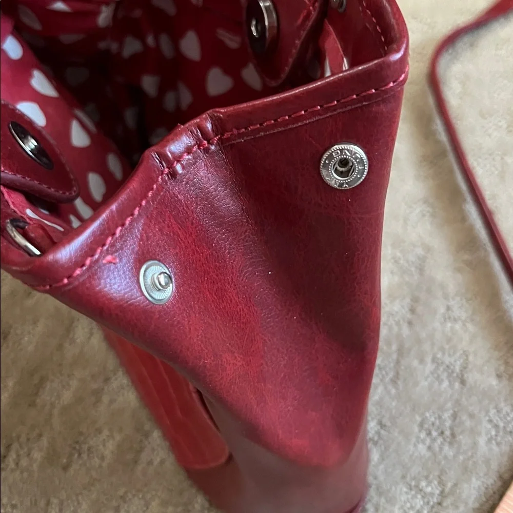 Red Embossed Leather Bucket Bag Metal Heart Handles Crossbody Handbag Purse - Picture 6 of 11